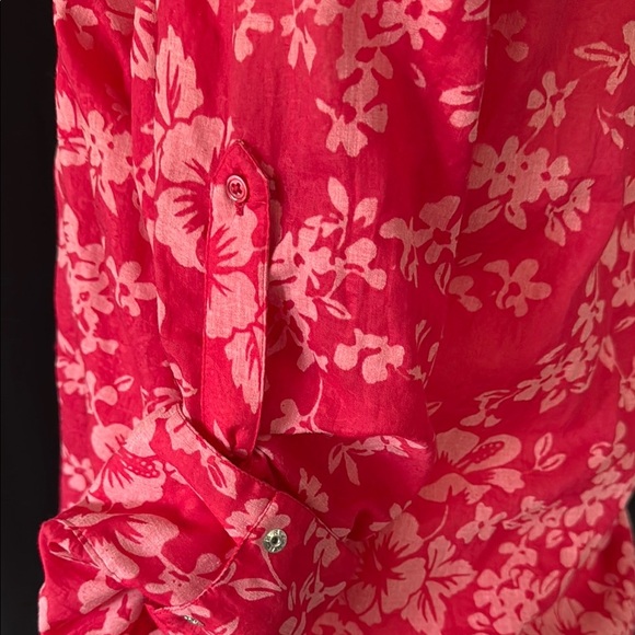 Floral Red Button-Up Women's Gap Top, size Large - Picture 8 of 8